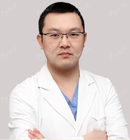 成都蓉美和谐医疗美容整形门诊部常双明
