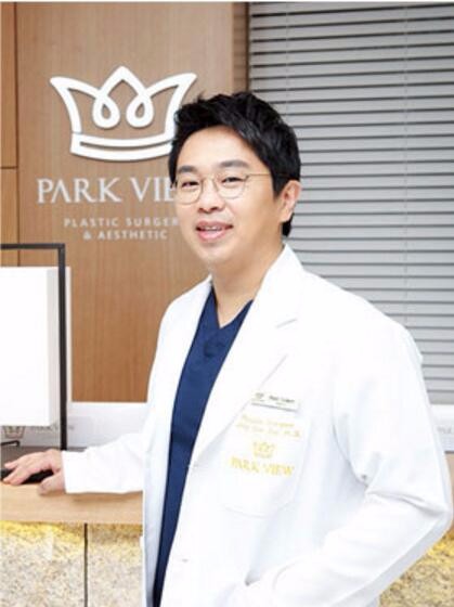 韩国Parkview整形外科医院郑然周