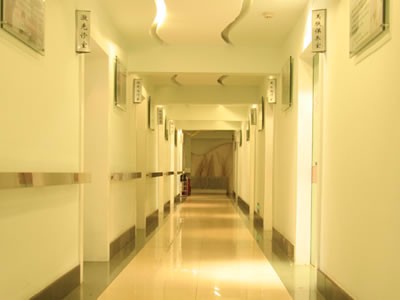 哈尔滨三精女子整形医院走廊