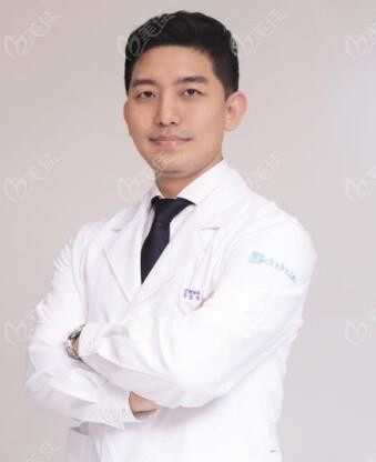 韩国Dr.朵整形外科医院李炯民