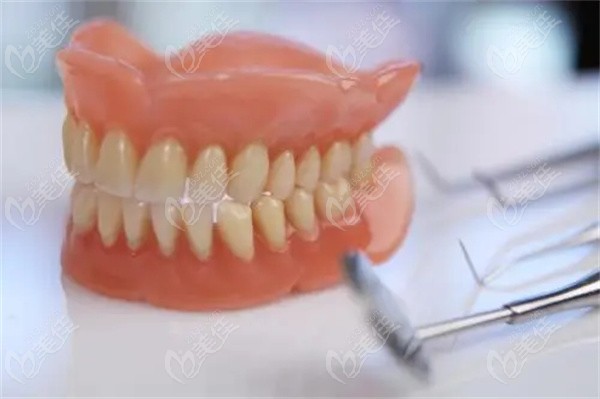 吸附性假牙5