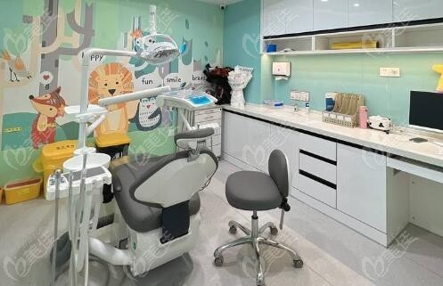 儿童看牙科室