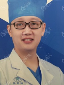 广州碧莲盛植发医生黄广程