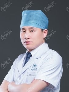 深圳碧莲盛植发医生杨勇
