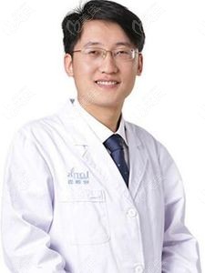 济南碧莲盛植发医生尹梓贻