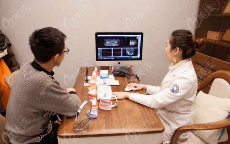 私密诊室，医生一对一讲解方案