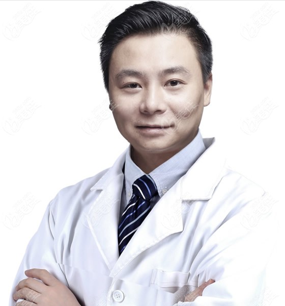 上海玫瑰吸脂好的医生杨硕成院长