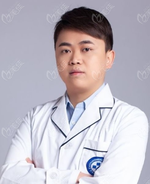 上海久雅医院做眼睛好的医生张宇院长