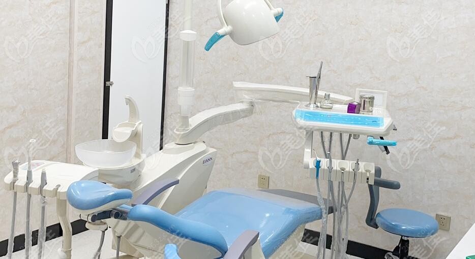 三口牙科（活動假牙銷量高）