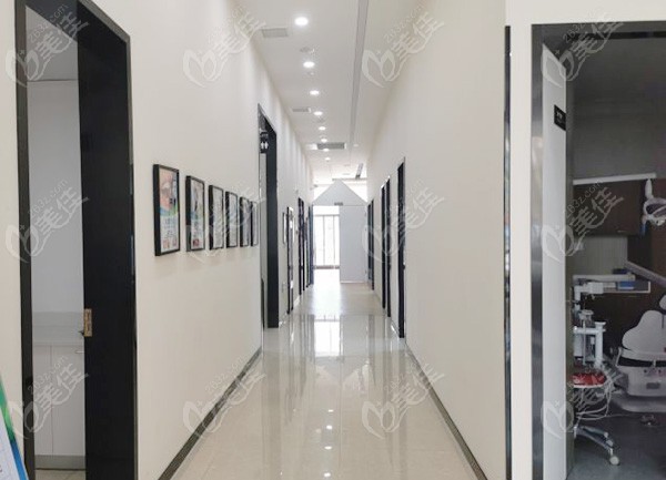 宁波中瑞口腔诊疗室走廊