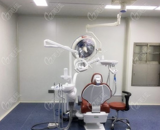 民利口腔种植手术室及牙椅