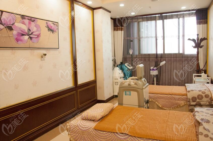 北京京城皮肤医院激光美肤室