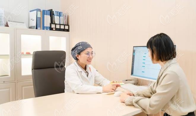 会有一对一的方案沟通和术后跟踪回访