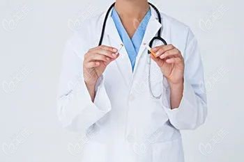 长春有名的正畸医生贾亚梅