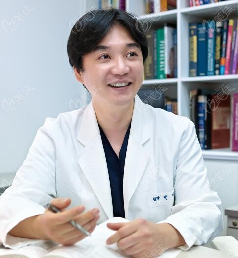 韩国LINE&VIEW整形外科医院代表院长郑在浩
