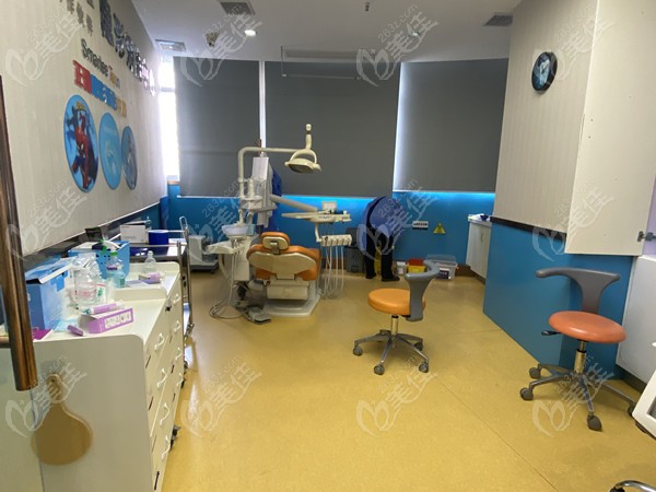 鄂州中山口腔医院牙齿矫正中心