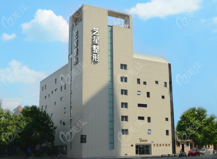 成都艺星医院肋骨鼻综合医生推荐周顺波