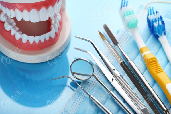 洗牙和龈下刮治都是治疗牙周病的基础方法