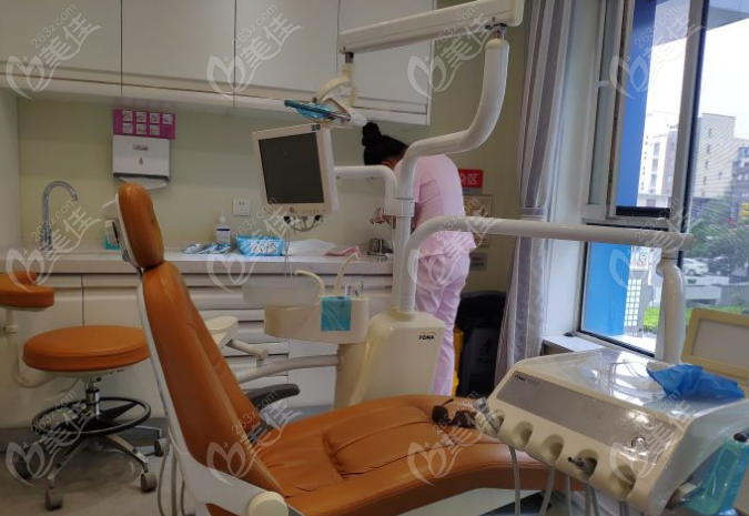 银川艾齿口腔医院矫正牙齿价格多少