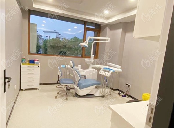 众牙口腔诊疗室环境