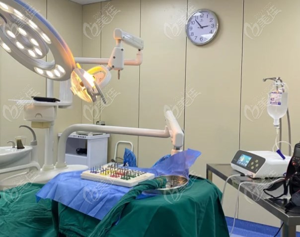 种植牙手术机器人theta三大优点