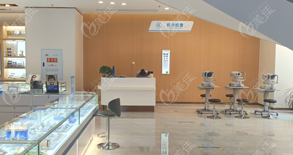 )华厦眼科医院张学东怎么样