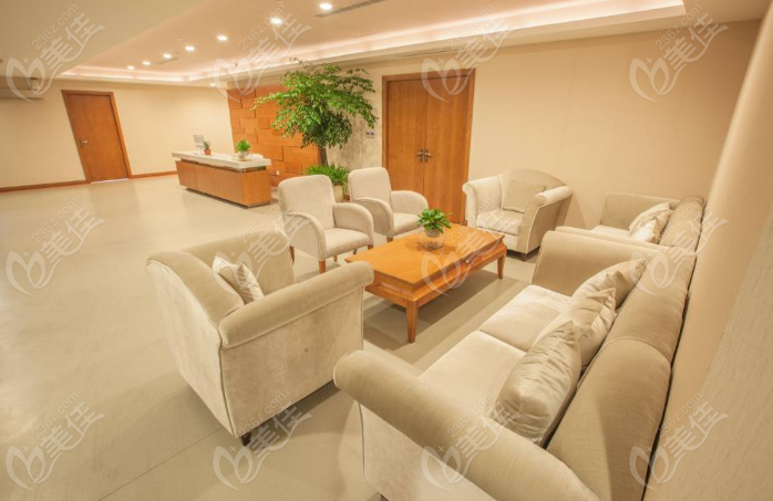 杭州陳小平醫(yī)生的技術(shù)實(shí)力與背景（美佳網(wǎng)）