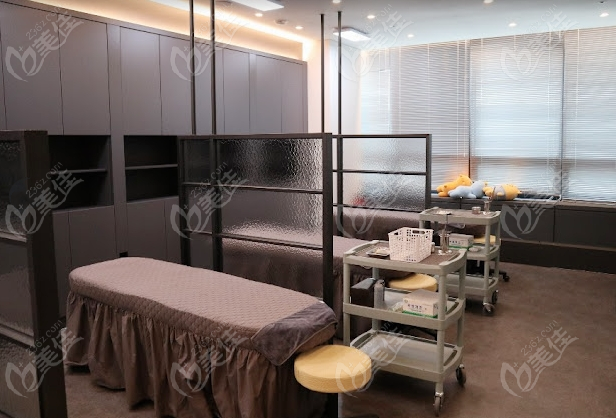 韓國Re-ele麗而樂皮膚科護理區(qū)