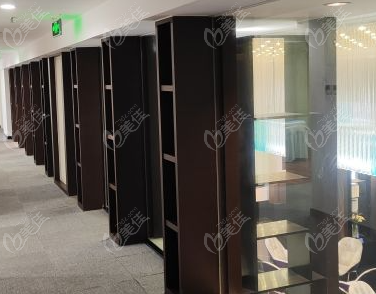 m.236z.com 成都艾米丽医疗整形美容医院简介:正规吸脂医院,口碑很可靠(附电话)
