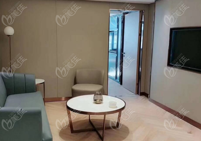 福州愛美爾醫(yī)療美容醫(yī)院休息區(qū)