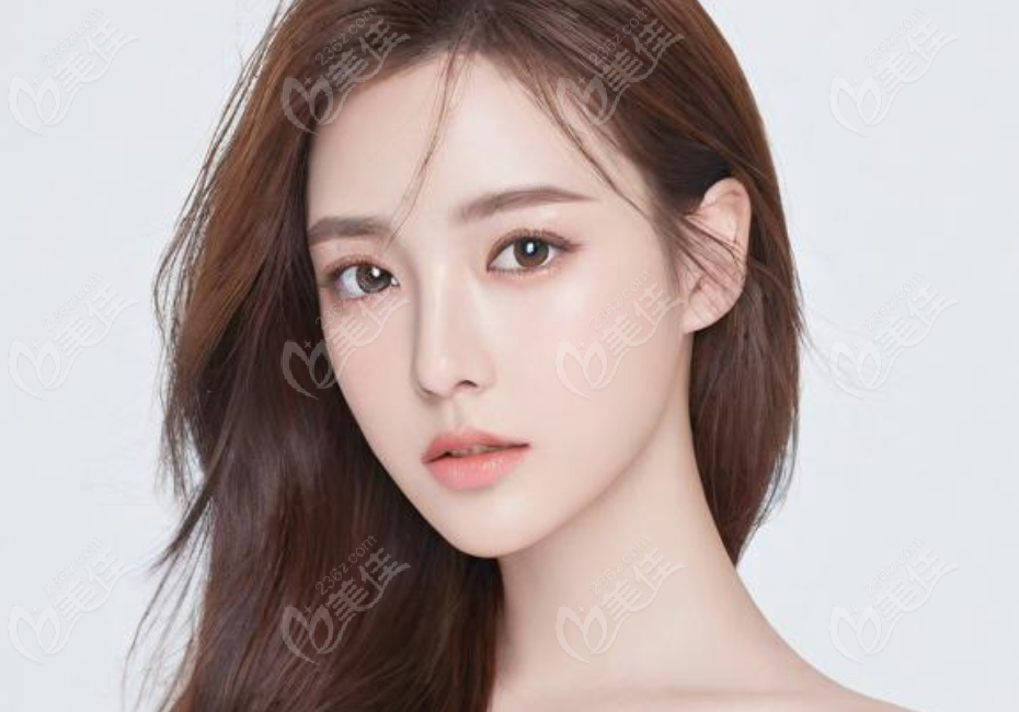 【前后對比震撼】鄭小紅醫(yī)生的雙眼皮修復手術(shù)高背后的秘密是什么？