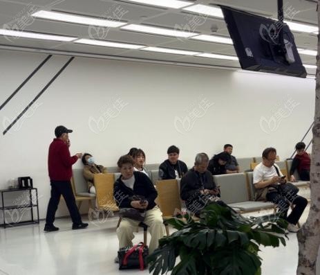 极简口腔医院牙齿矫正技术解析