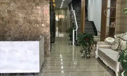 深圳双龙口腔门诊部