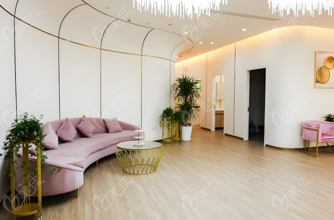 上海整形醫(yī)生杜園園小助理預約