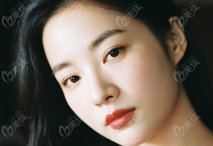 北京華韓整形雙眼皮價(jià)格多少錢？2000元左右起