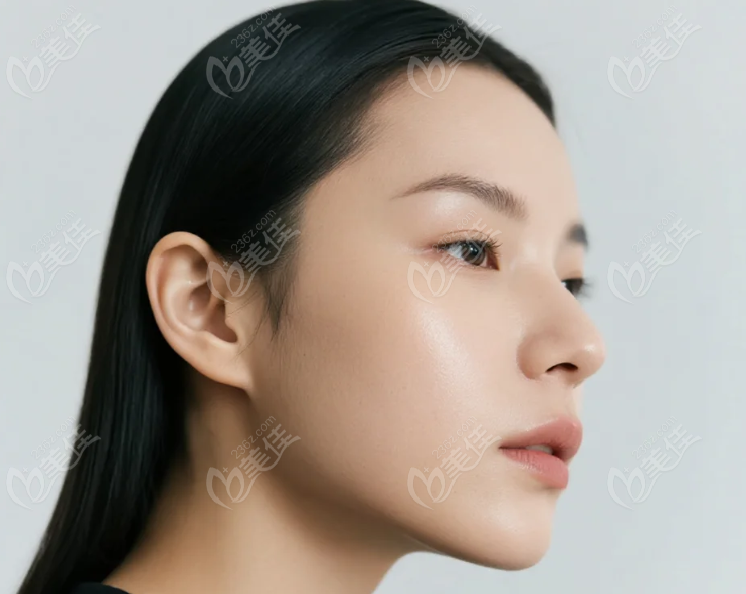 周柯隆鼻10年