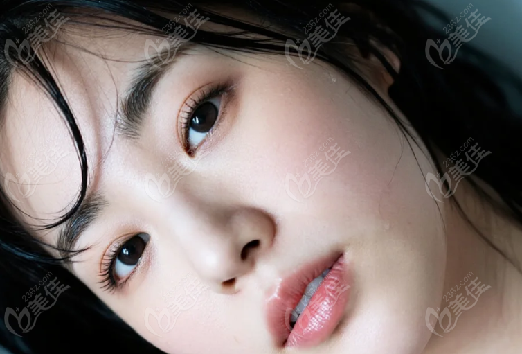 上海周美蘭醫(yī)生雙眼皮修復(fù)優(yōu)勢：妙手回春重塑美眸