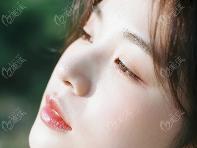 孙延辉妈妈臀吸脂填凹陷：解决身材困扰，重塑曲线