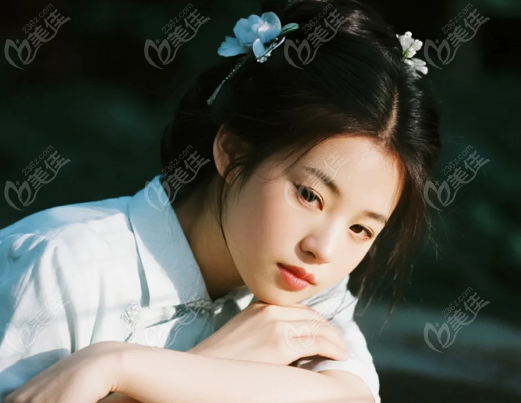 周长兵医生眼鼻修复实力强，周长兵眼袋修复范例好