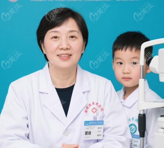 南陽市中心醫(yī)院眼科白內(nèi)障手術(shù)哪個(gè)醫(yī)生好