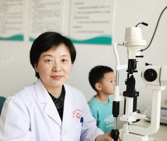 南陽市中心醫(yī)院眼科兒童斜視弱視哪個(gè)醫(yī)生好