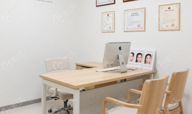 寶雞人民醫(yī)院整形美容科雙眼皮手術(shù)價格