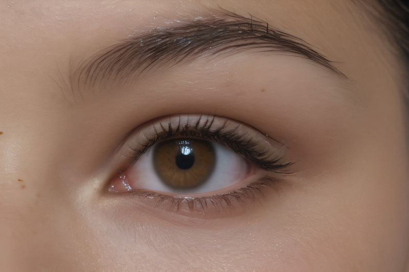 三、王曉瑛晶體植入價(jià)格對(duì)比：艾嘉瞳心VS公辦醫(yī)院VS其他機(jī)構(gòu)