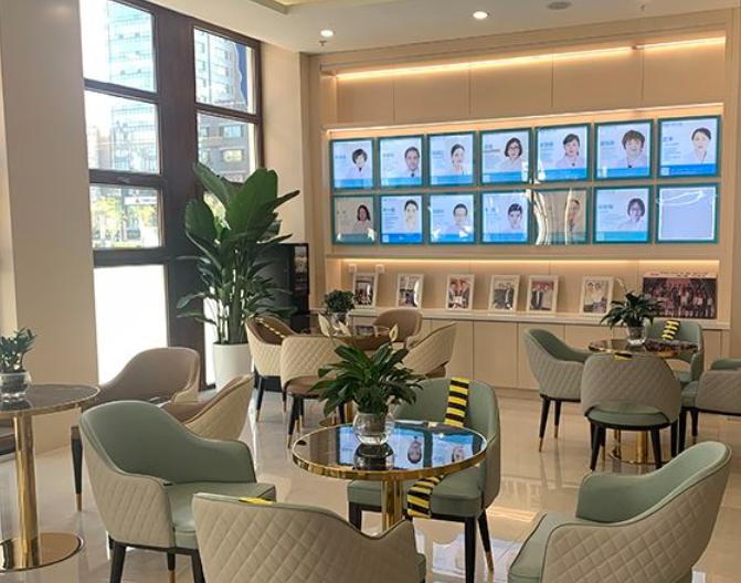 北京科爾口腔機(jī)器人種植價(jià)格表