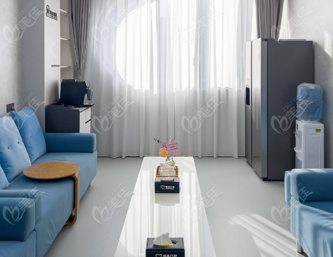 该院的大厅环境 该院的大厅环境