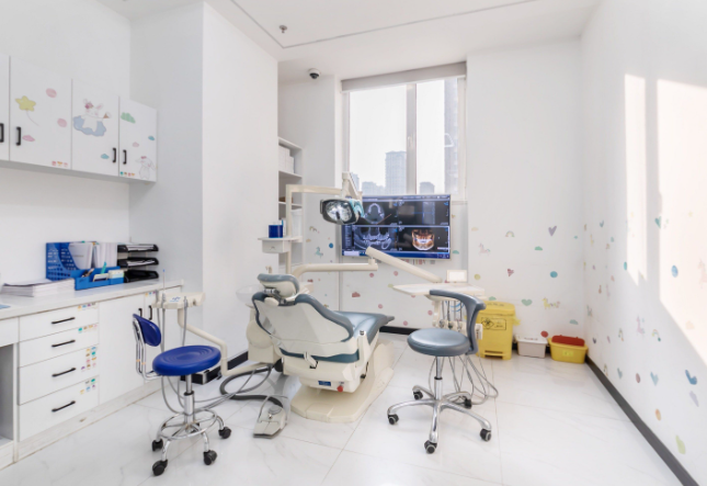 惠州微笑口腔醫(yī)生團隊與特色項目