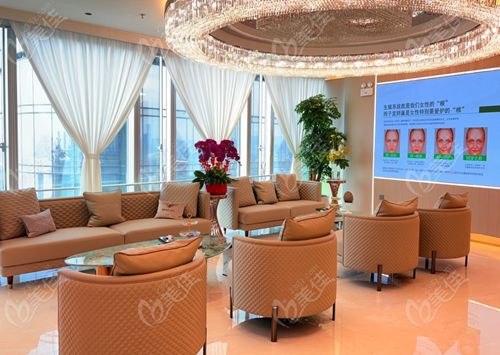 深圳張輝做的赫本鼻在深圳鴻瑞（西晶）整形醫(yī)院